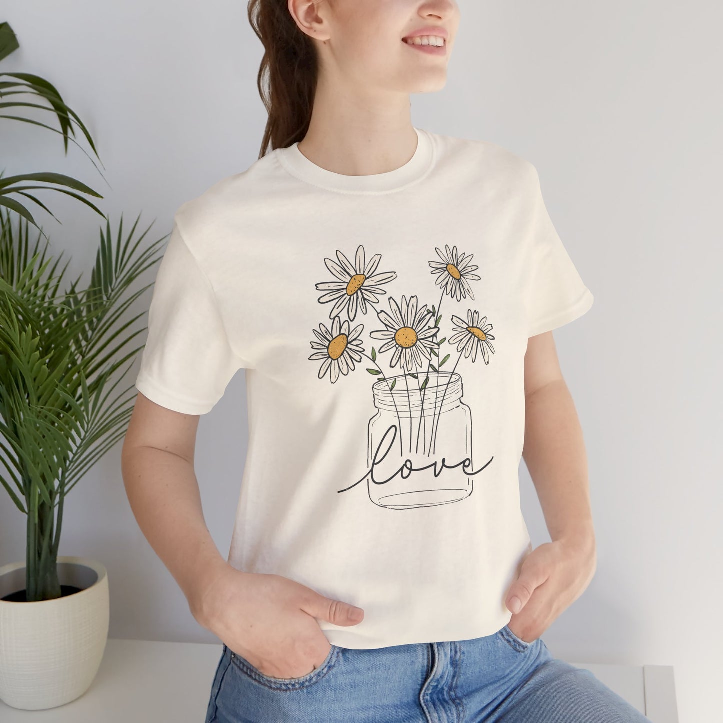 Daisy Floral TShirt, Love gift, Daisy Gifts, Birth Flower Gift, Botanical T-Shirt