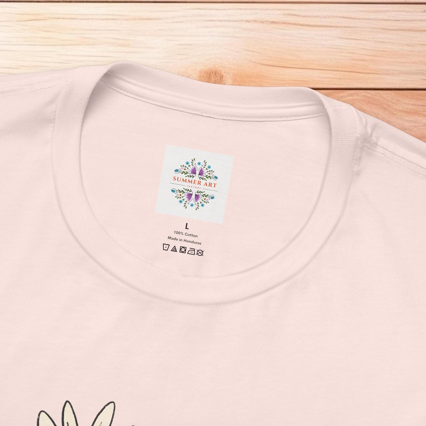 Daisy Floral TShirt, Love gift, Daisy Gifts, Birth Flower Gift, Botanical T-Shirt