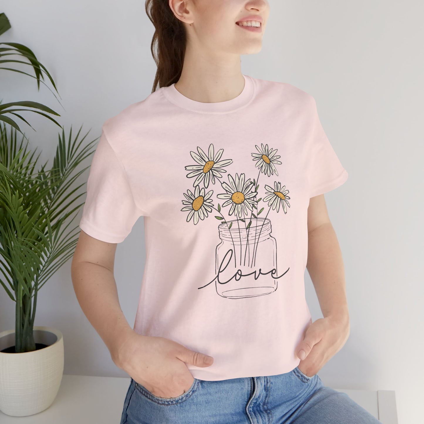 Daisy Floral TShirt, Love gift, Daisy Gifts, Birth Flower Gift, Botanical T-Shirt