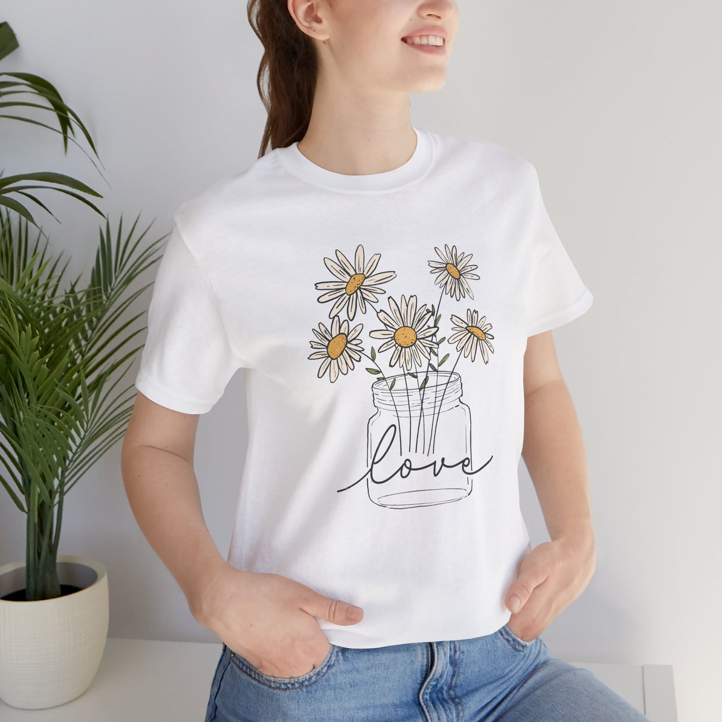 Daisy Floral TShirt, Love gift, Daisy Gifts, Birth Flower Gift, Botanical T-Shirt
